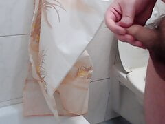 thebavarianone cums in shower
