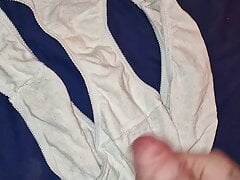 Cumming on wifes dirty knickers