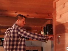 Gay Sex : Roman Todd & Derek Bolt (Handyman Bareback)