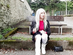 Themidnightminx chilling on a bench