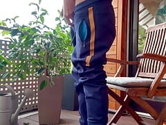 After a long hard day relaxing in my on my balcony i was horny as fuck i smoke and jerk
