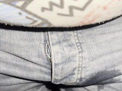 Super-Fucking-Hot urinate in jeans