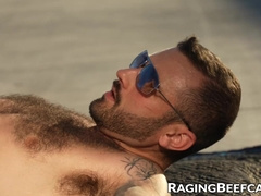 Construction hunks Drew Valentino and Bruce Jones breed outdoor