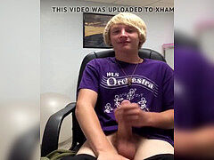 gay studs masturbates