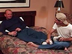 A young slut gets his boyfriend in the mood after sucking on his toes