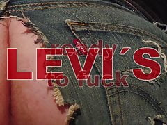 ripped Levis-Jeans