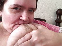 Bbw whore sucking on own breast