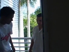 Vinny And Mauricio Go Out And Get Laid