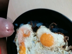 Kozzy makes breakfast and nutting on food, yummy jism